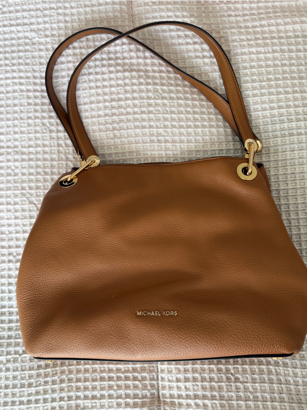Michael Kors Raven Large Pebbled Leather Shoulder Bag – Acorn Brown 🤎✨